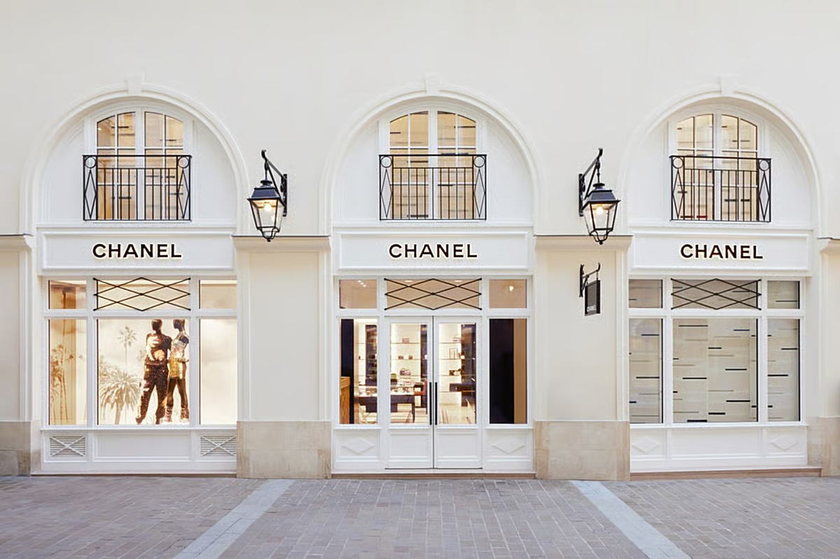 CHANEL – VINTAGE QUEEN