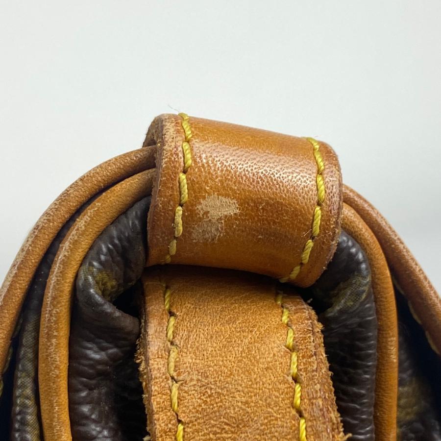 LOUIS VUITTON Authentic Vintage Saumur 30 Crossbody Shoulder Bag Monogram Brown M42256