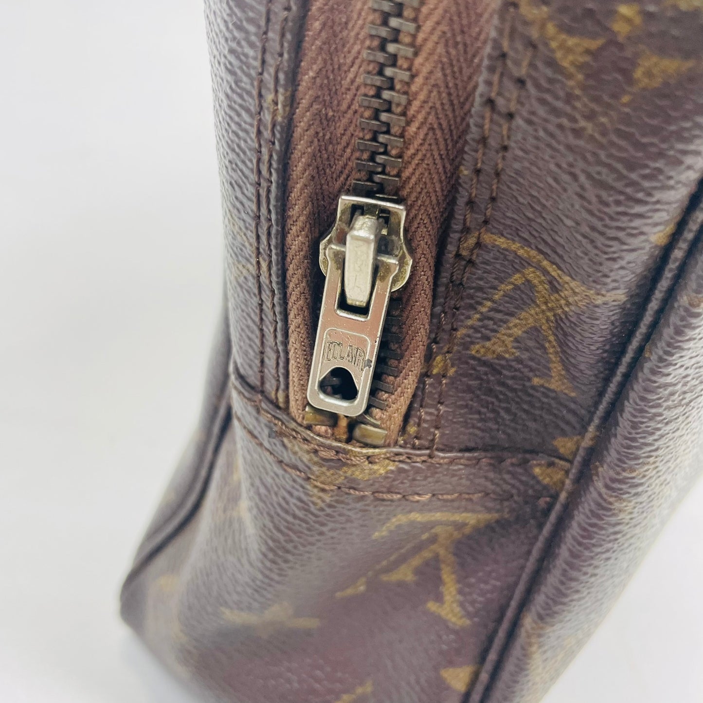 LOUIS VUITTON Authentischer Vintage Beutel Trousse de Toilette 26 Hergestellt in Frankreich