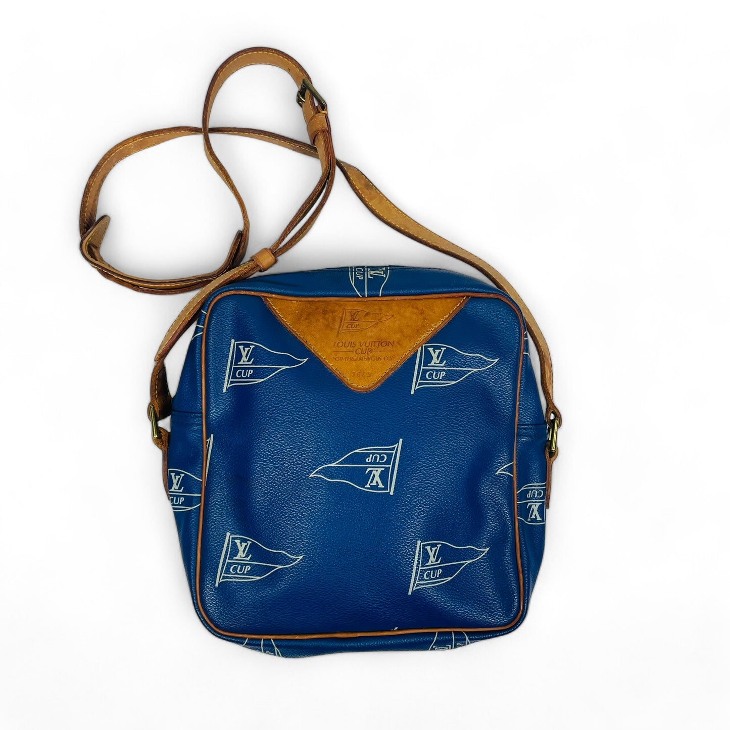 LOUIS VUITTON CUP Authentic Vintage 1992 San Diego Shoulder Bag