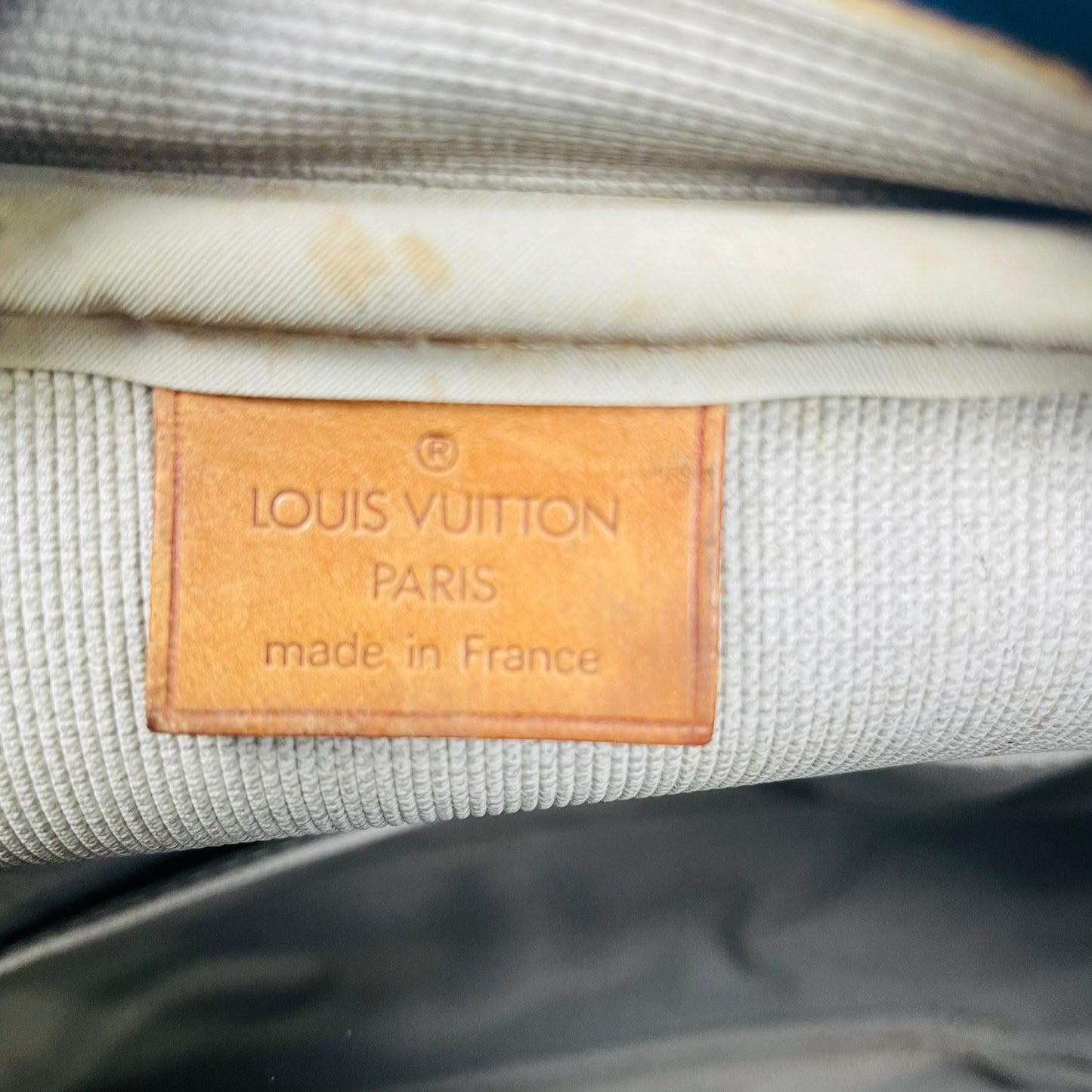 LOUIS VUITTON CUP Authentic Vintage 1992 San Diego Shoulder Bag