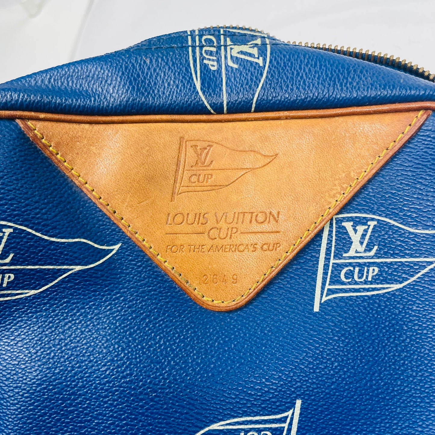 LOUIS VUITTON CUP Authentic Vintage 1992 San Diego Shoulder Bag