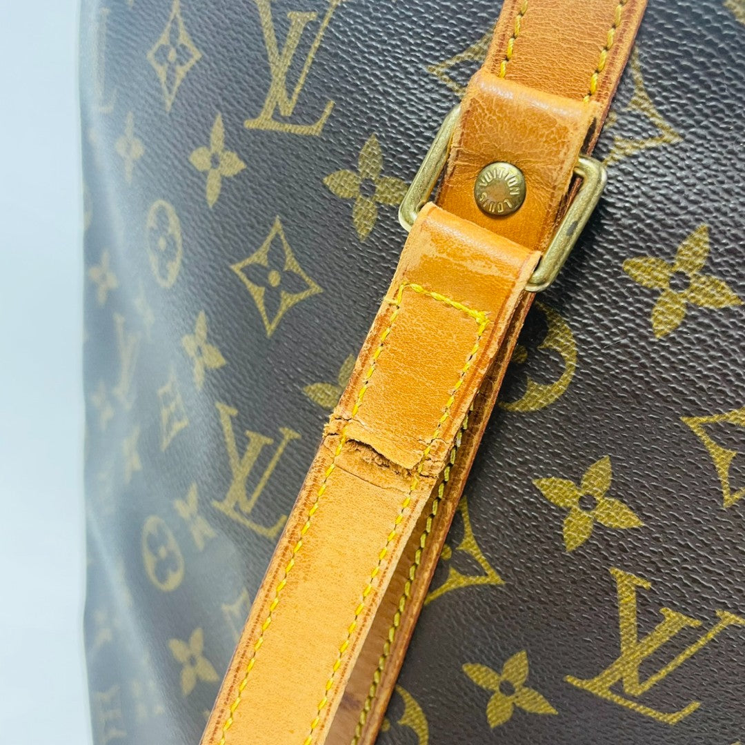 LOUIS VUITTON Authentische Vintage Umhängetasche Cartouchiere 70er Jahre Made in France