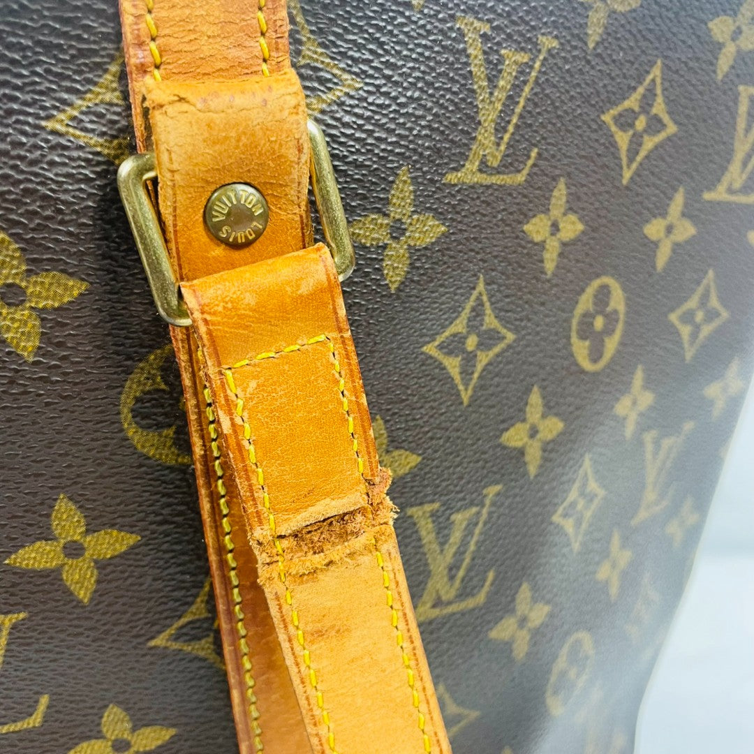LOUIS VUITTON Authentische Vintage Umhängetasche Cartouchiere 70er Jahre Made in France
