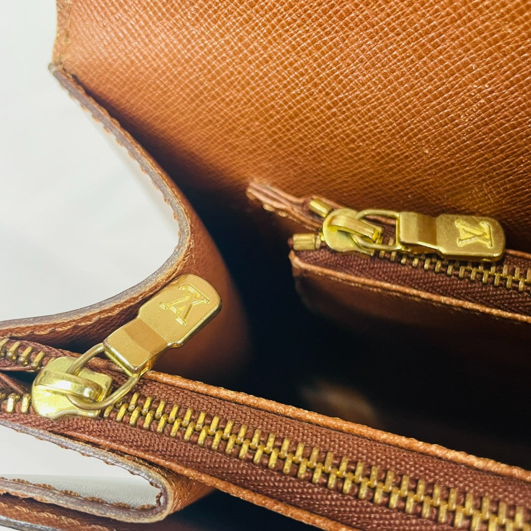 LOUIS VUITTON Authentische Vintage Umhängetasche Cartouchiere 70er Jahre Made in France
