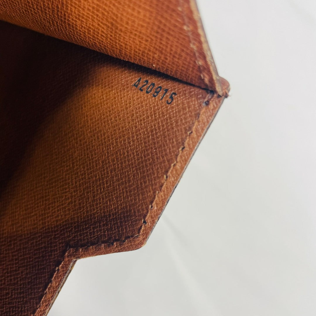 LOUIS VUITTON Authentische Vintage Umhängetasche Cartouchiere 70er Jahre Made in France