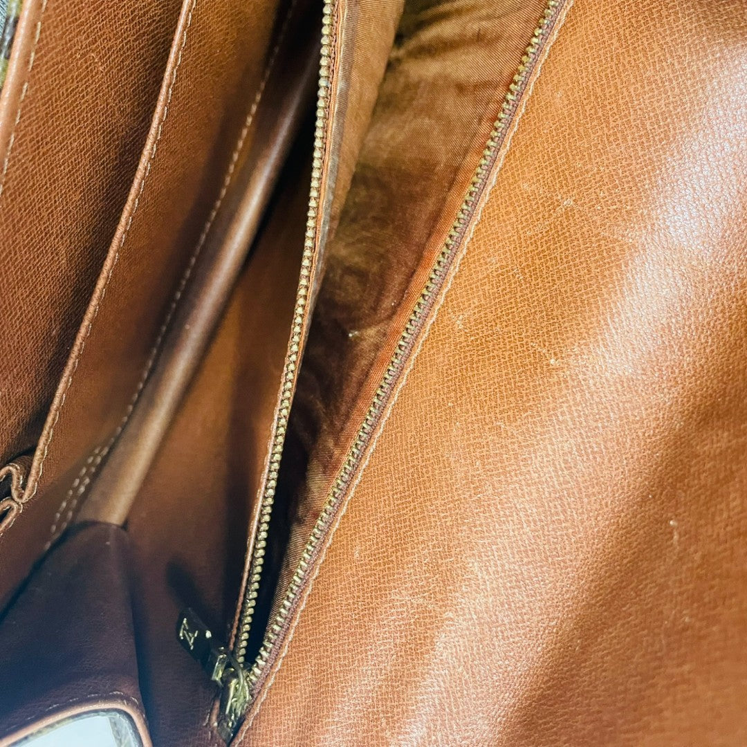 LOUIS VUITTON Monogram Pochette Dame GM Clutch bag M51810
