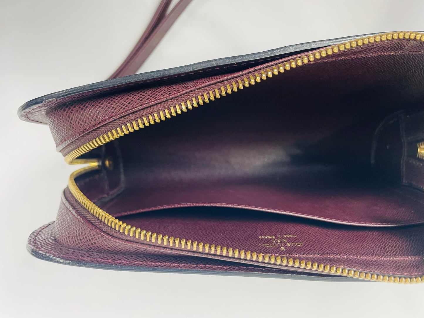 LOUIS VUITTON Taiga Acajou Baikal Clutch Bag M30186