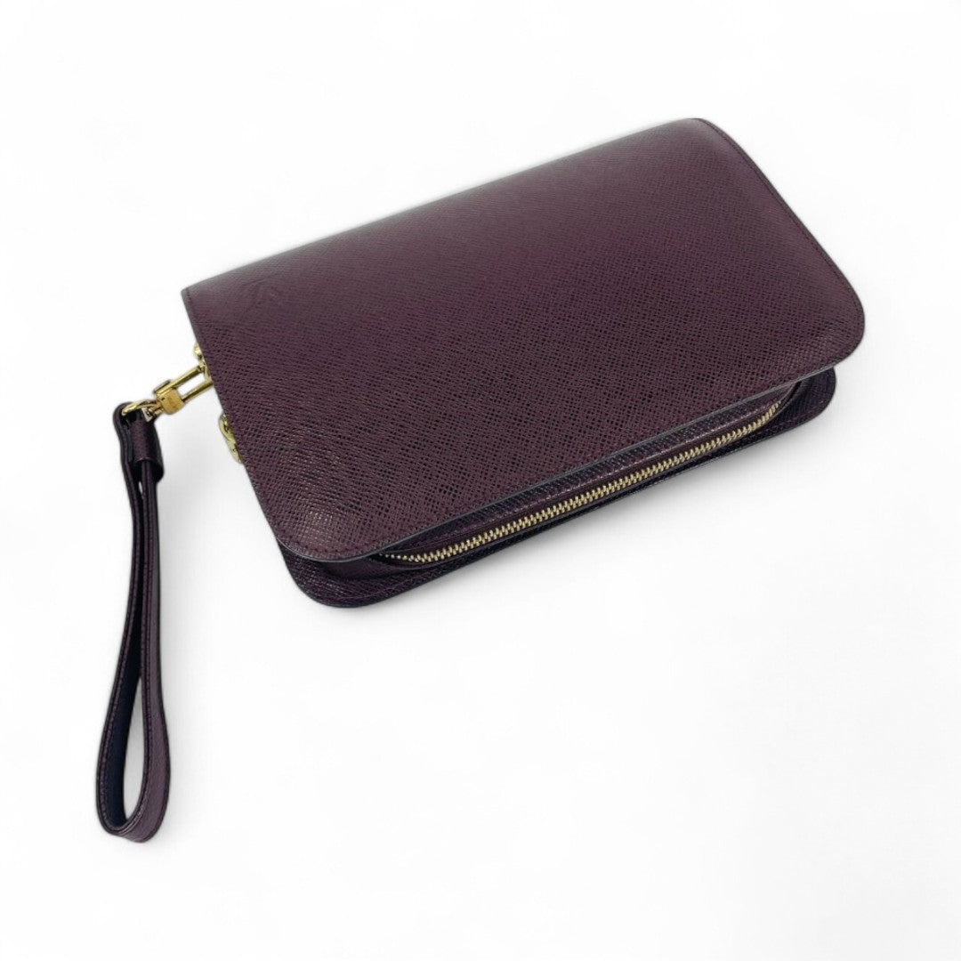 LOUIS VUITTON Taiga Acajou Baikal Clutch Bag M30186
