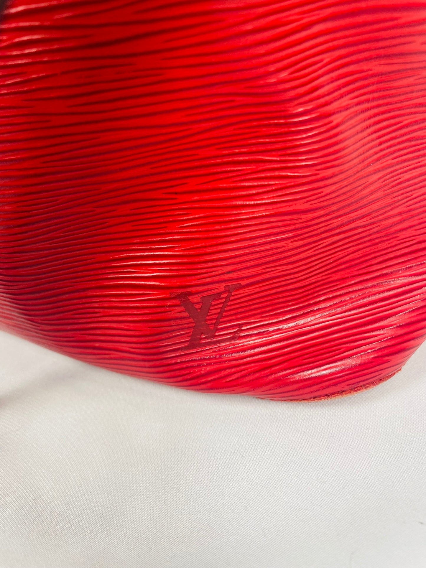 LOUIS VUITTON Epi Red Petit-Noe Shoulder Bag M44107