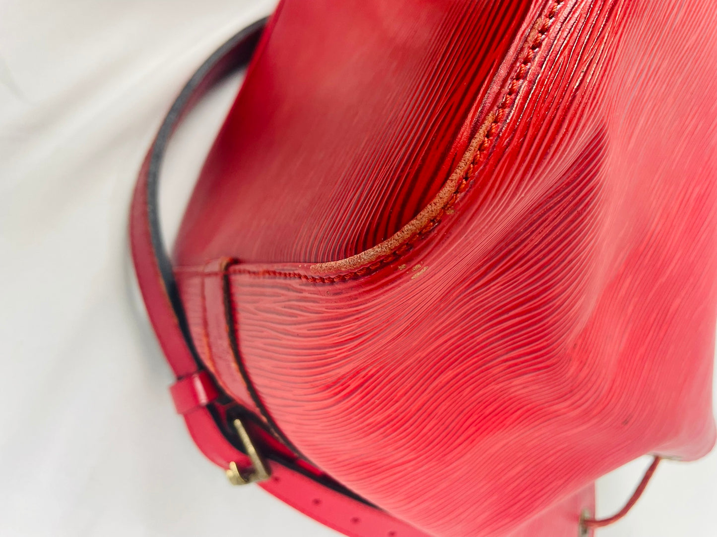 LOUIS VUITTON Epi Red Petit-Noe Shoulder Bag M44107