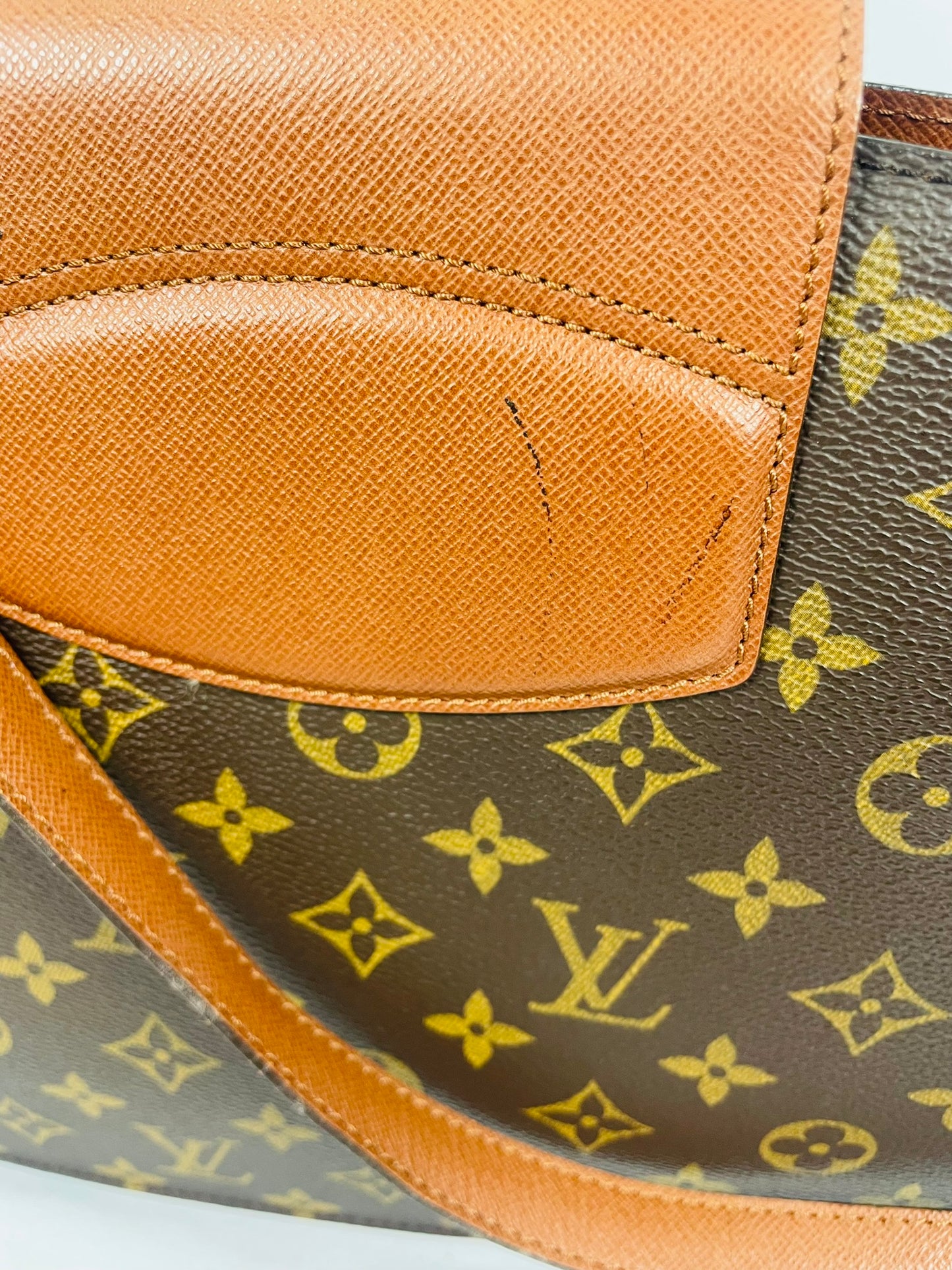 LOIUS VUITTON Monogram Cartouchiere Shoulder Bag M51375