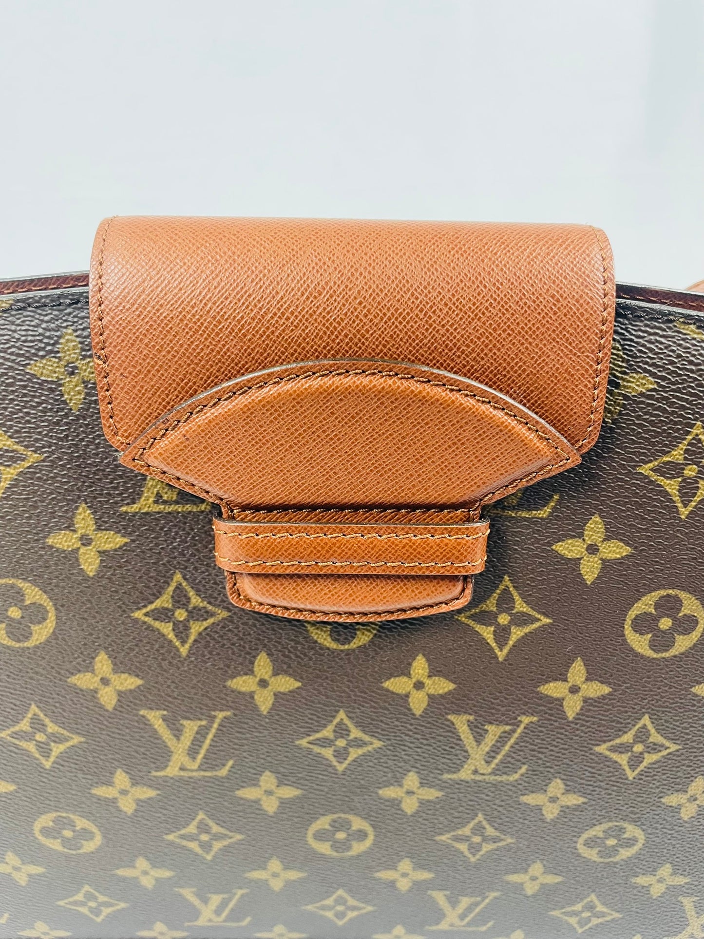 LOIUS VUITTON Monogram Cartouchiere Shoulder Bag M51375