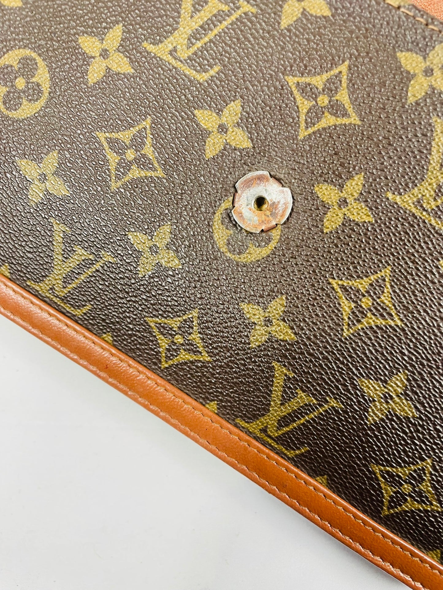 LOUIS VUITTON Monogram Pochette Dame GM Clutch Bag M51810