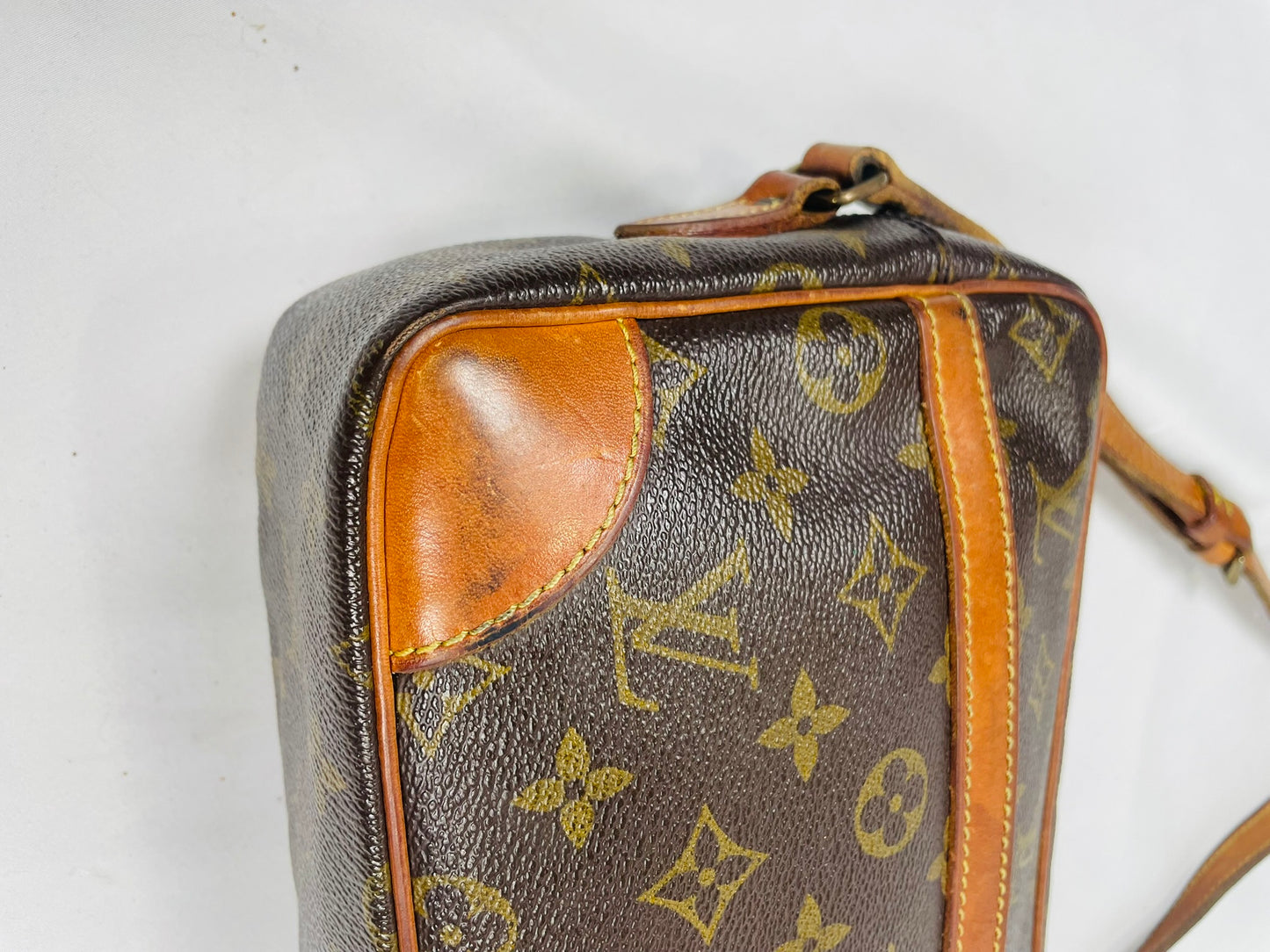 LOUIS VUITTON Monogram Trocadero 27 Shoulder Bag M51274