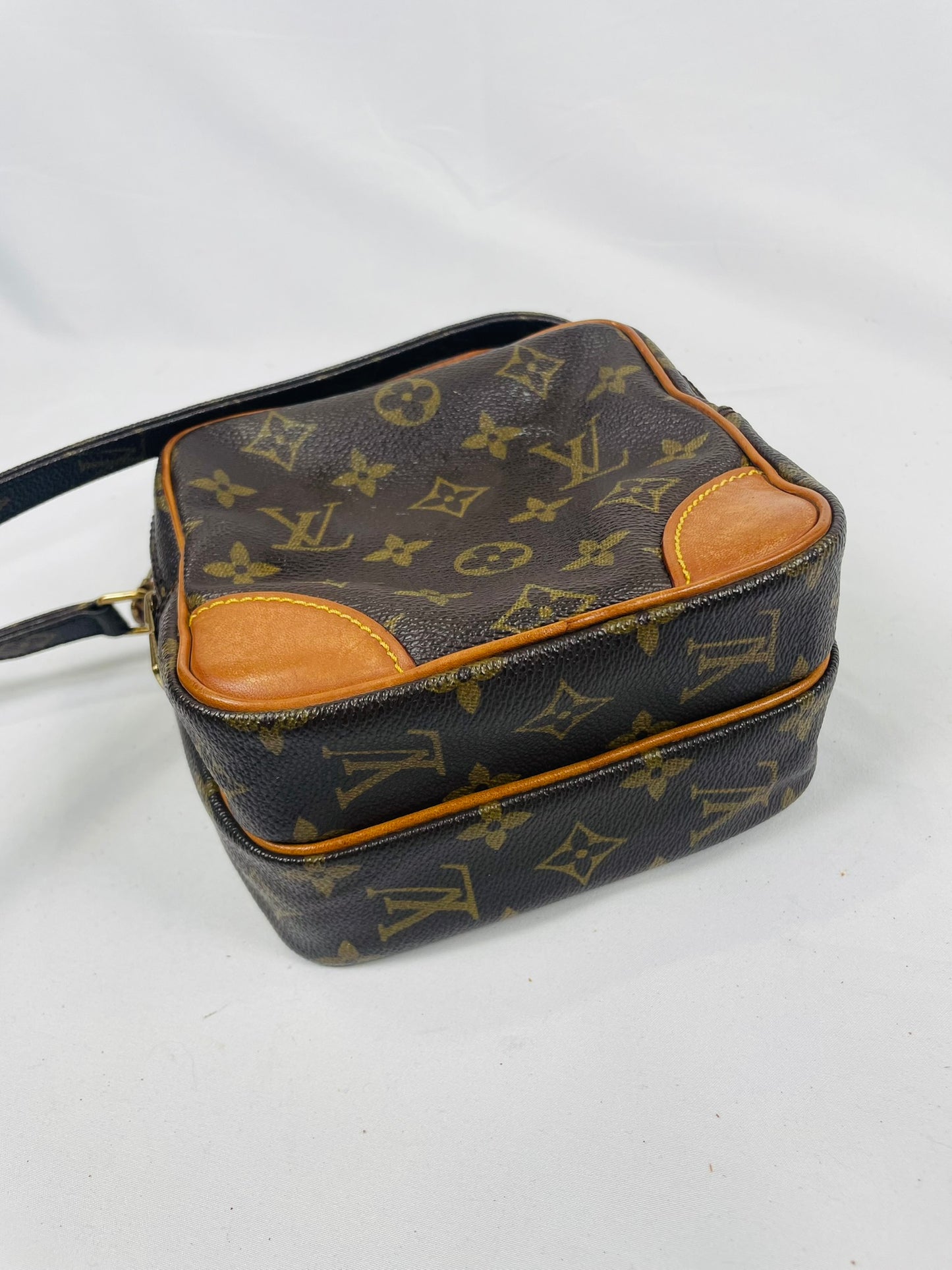 LOUIS VUITTON Monogram Amazon Crossbody bag M45236