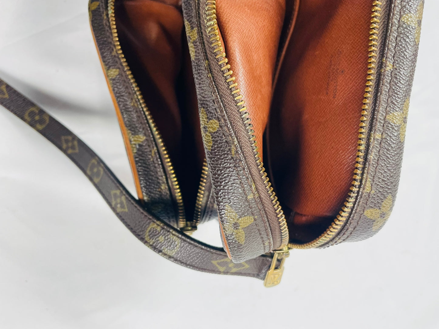 LOUIS VUITTON Monogram Amazon Crossbody bag M45236