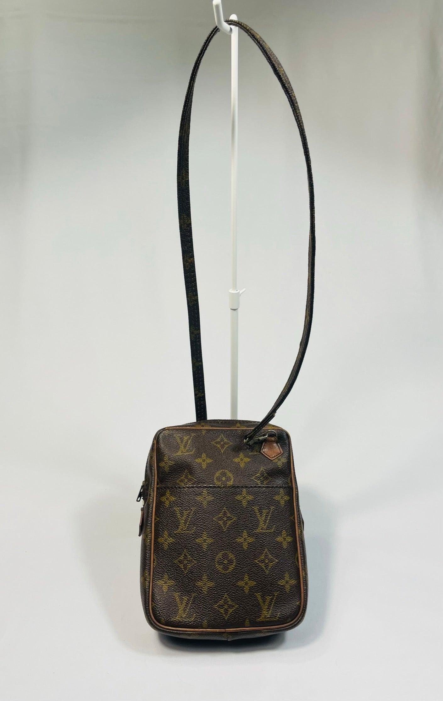 LOUIS VUITTON Authentic Vintage Shoulder Bag Vide-poche Monogram