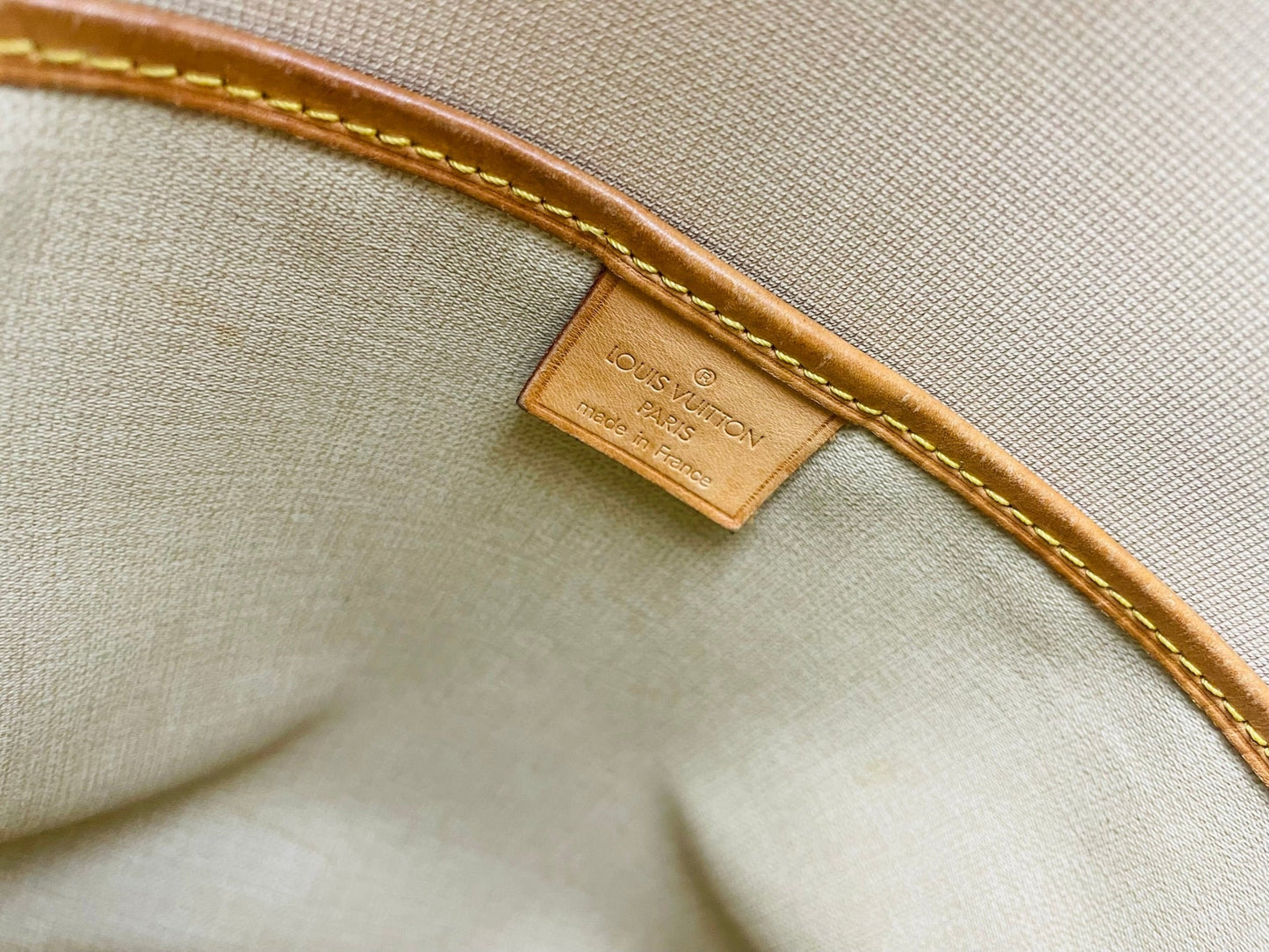LOUIS VUITTON Authentic Vintage Shoes Bag Excursion Monogram M41450