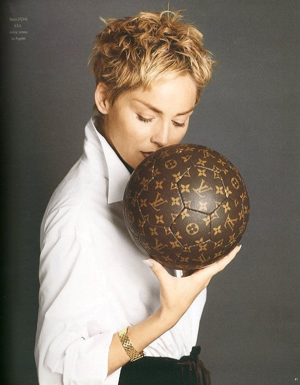 LOUIS VUITTON REBONDIERT 1999 das Unisef-Fotobuch in limitierter Auflage
