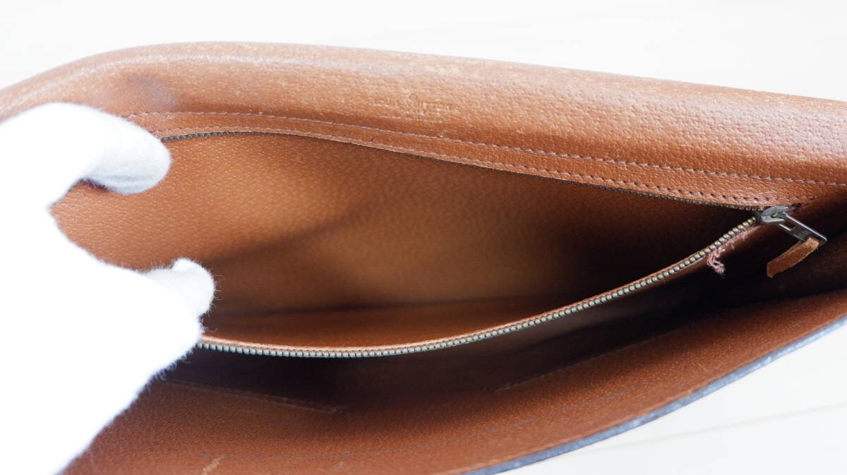 LOUIS VUITTON Monogram Authentic Vintage Briefcase
