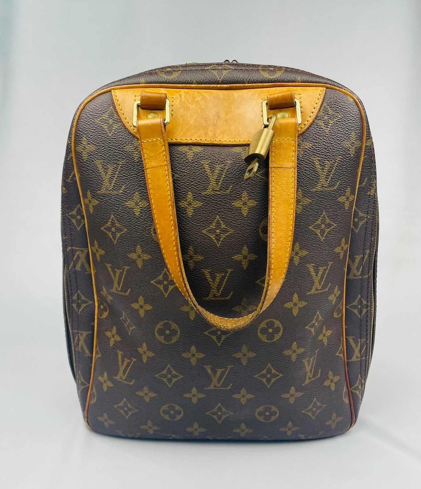 LOUIS VUITTON Authentic Vintage Shoes Bag Excursion Monogram M41450