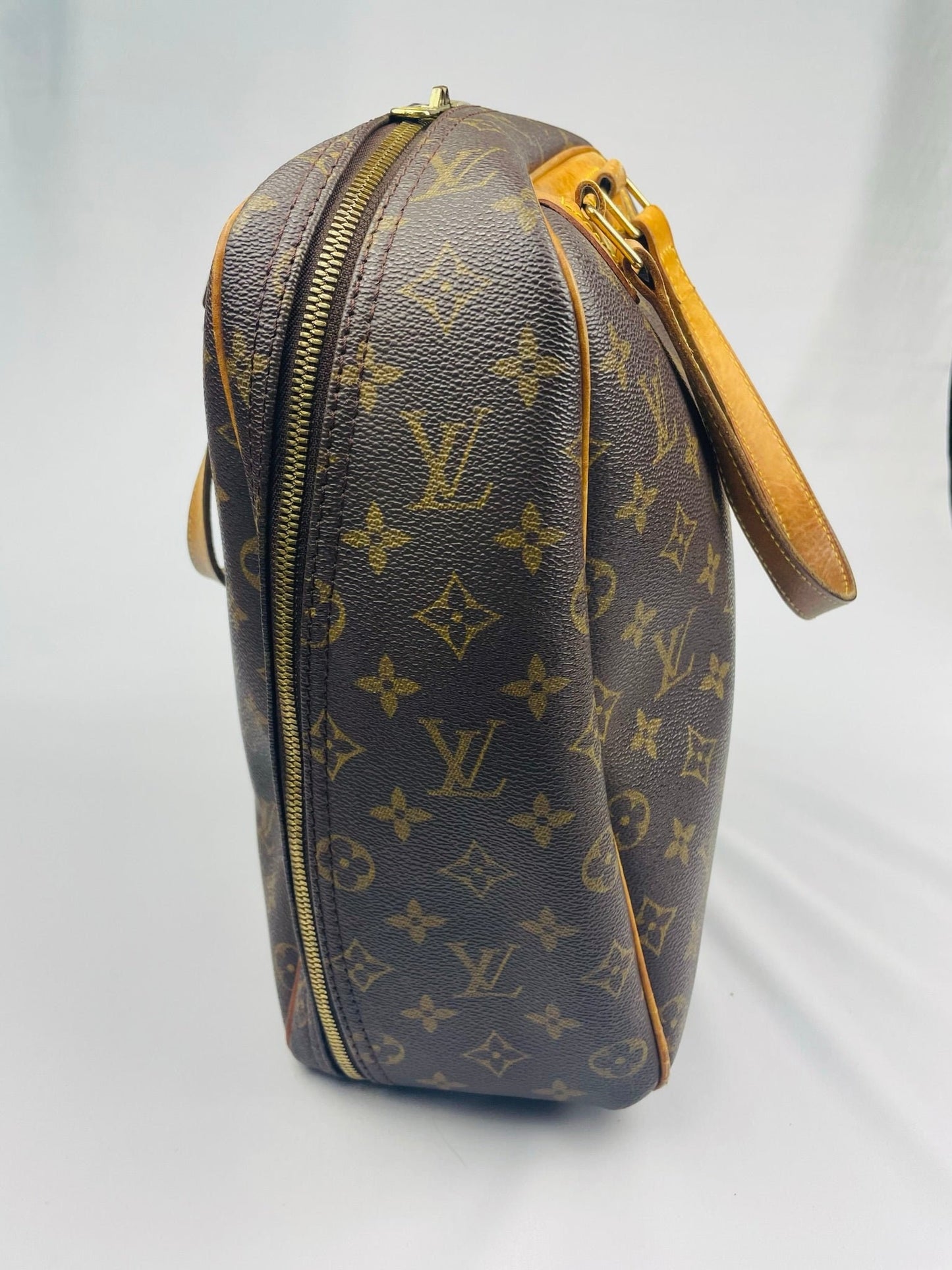 LOUIS VUITTON Authentic Vintage Shoes Bag Excursion Monogram M41450