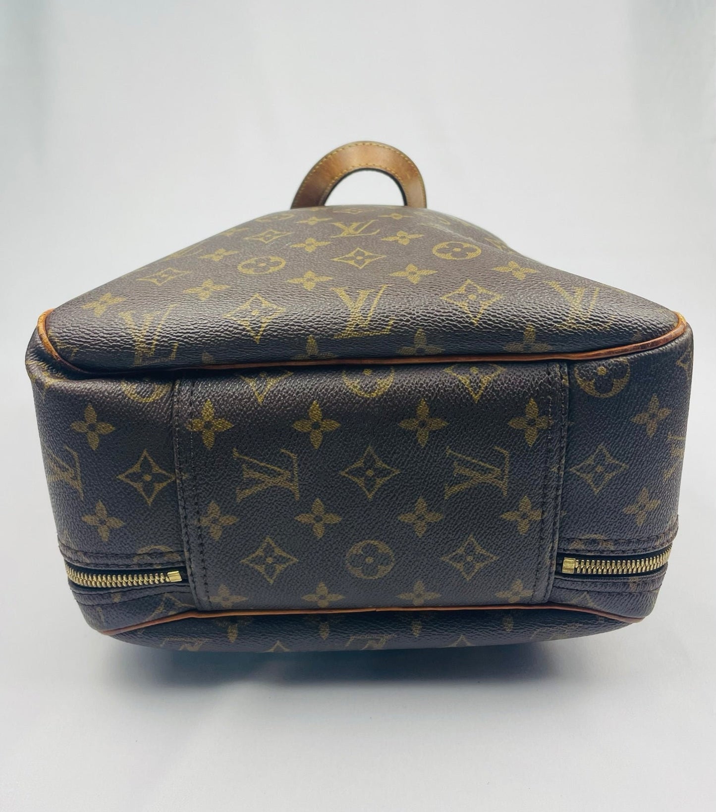 LOUIS VUITTON Authentic Vintage Shoes Bag Excursion Monogram M41450