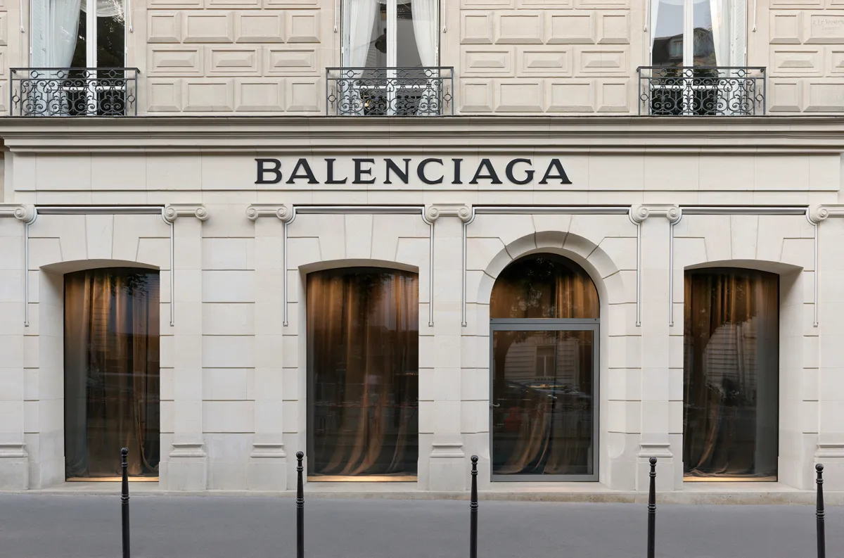 BALENCIAGA