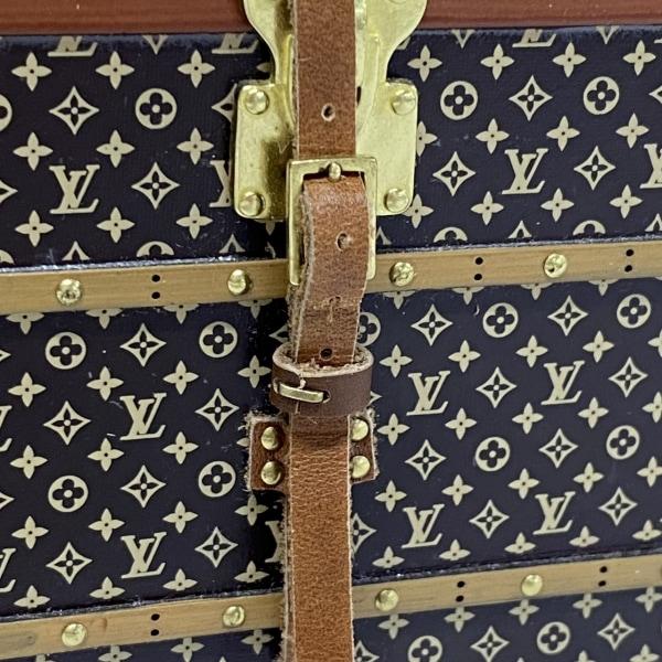 LOUIS VUITTON Authentische Vintage-Accessoires MISSFRANCE M99408 Brauner Briefbeschwerer/Neuartiges Metallmaterial