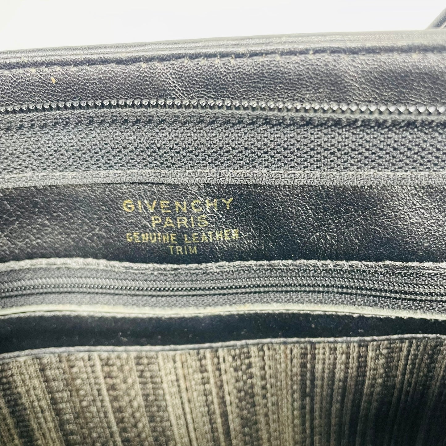 GIVENCHY Authentische Vintage 4G Logo Handtasche 