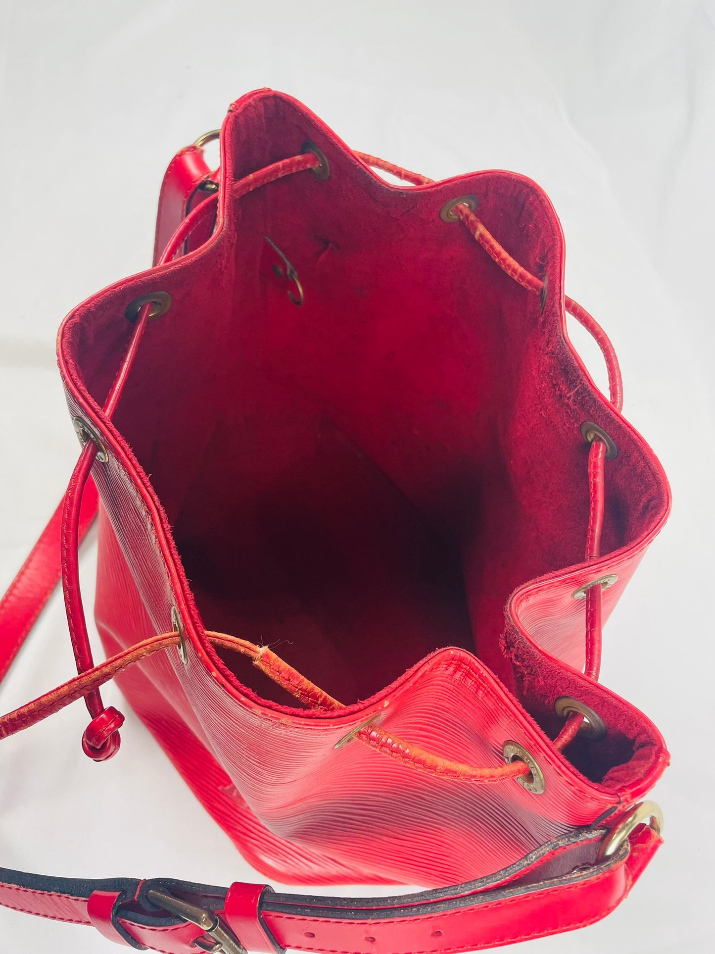 LOUIS VUITTON Epi Red Petit-Noe Shoulder Bag M44107