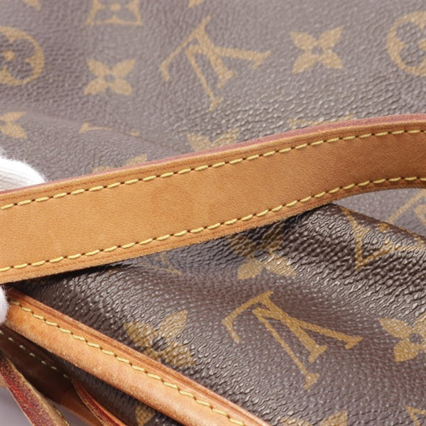 LOUIS VUITTON Monogram M?nilmontant PM Shoulder Bag M40474