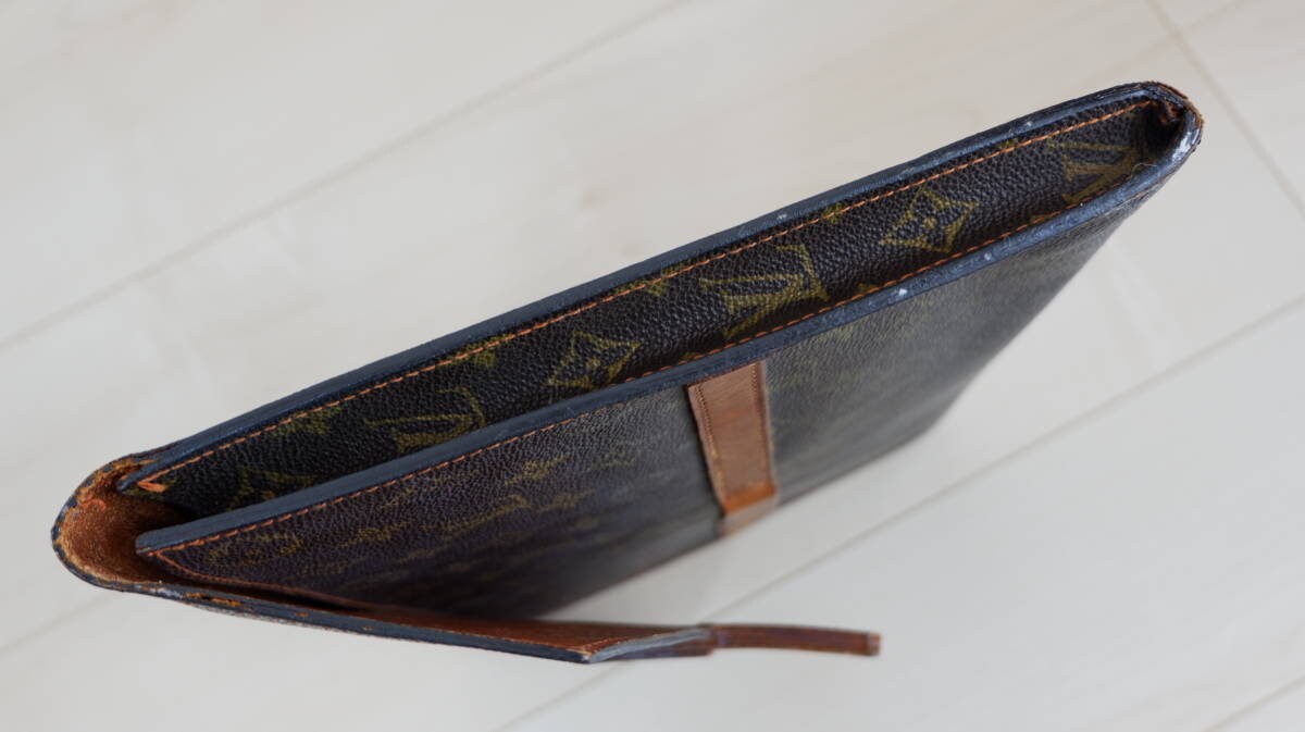 LOUIS VUITTON Monogram Authentic Vintage Document Case