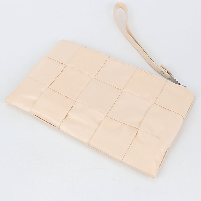 BOTTEGA VENETA MAXI INTRECCIATO Clutch bag leather Women's