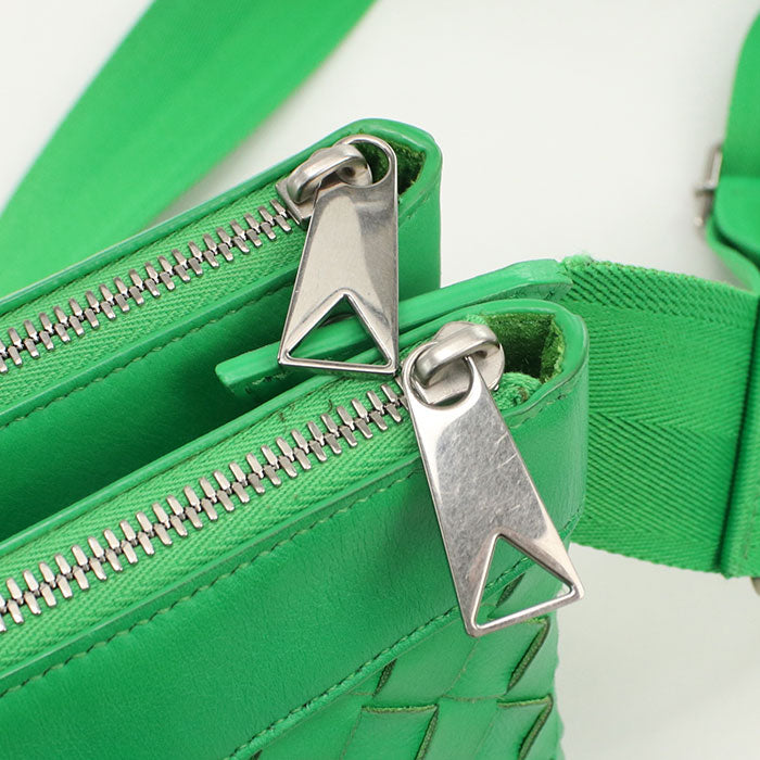 BOTTEGA VENETA INTRECCIATO Diagonal shoulder bag Shoulder Bag leather mens