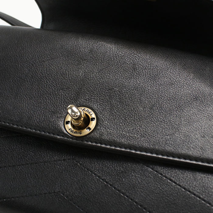 CHANEL Chain Shoulder bag Chevron Shoulder bag leather 27202596 Women