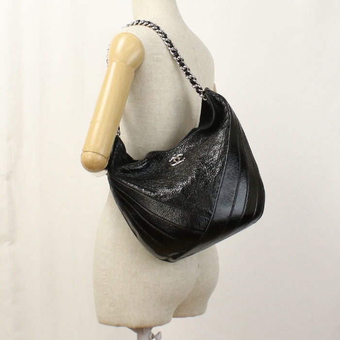 CHANEL ChainShoulder Bag Chevron 25737038 Shoulder Bag Patent leather Women