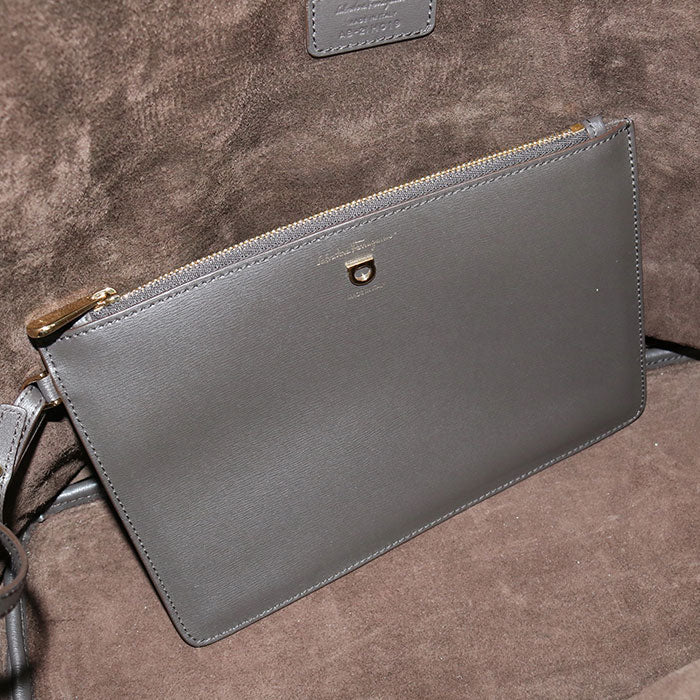 FERRAGAMO Gancini 21 ‚g019 Tote bag Calfskin Women