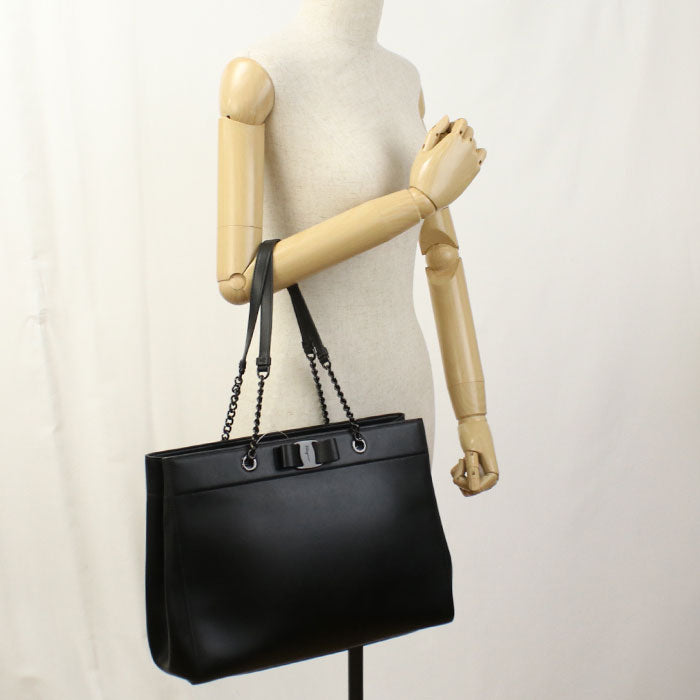 FERRAGAMO Chain Vala 21 H500 Tote bag Calfskin Women