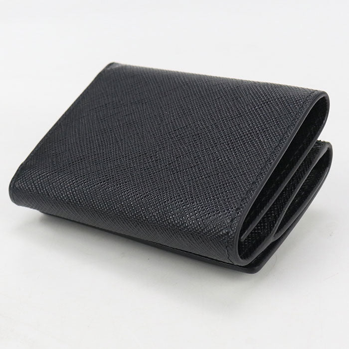 PRADA Saffiano Triangle Wallet Tri-fold wallet/Safiano leather Women