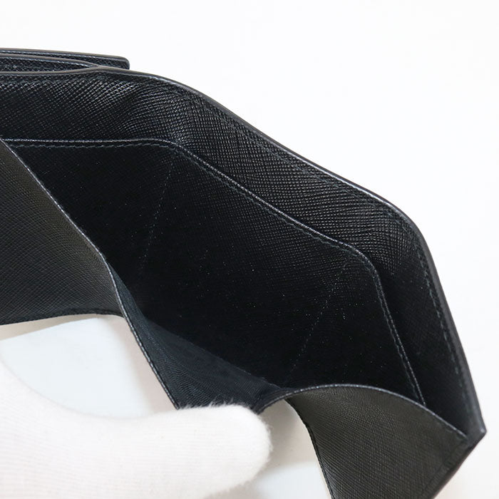 PRADA Saffiano Triangle Wallet Tri-fold wallet/Safiano leather Women